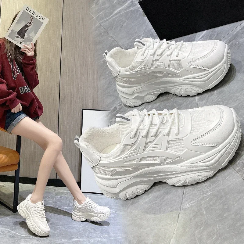 Thick soled dad shoes for women in spring and autumn, new trendy casual sports small white shoes, fashionable internet celebrity