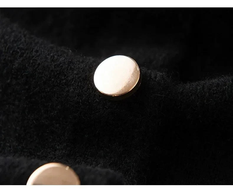zjaiss Einfarbiger Warmer Strickumhang mit Seitenknöpfen 2026 Neuer Herbst-Winter-Damen-Poncho aus Reinkaschmir als Oberbekleidung – Detail 25