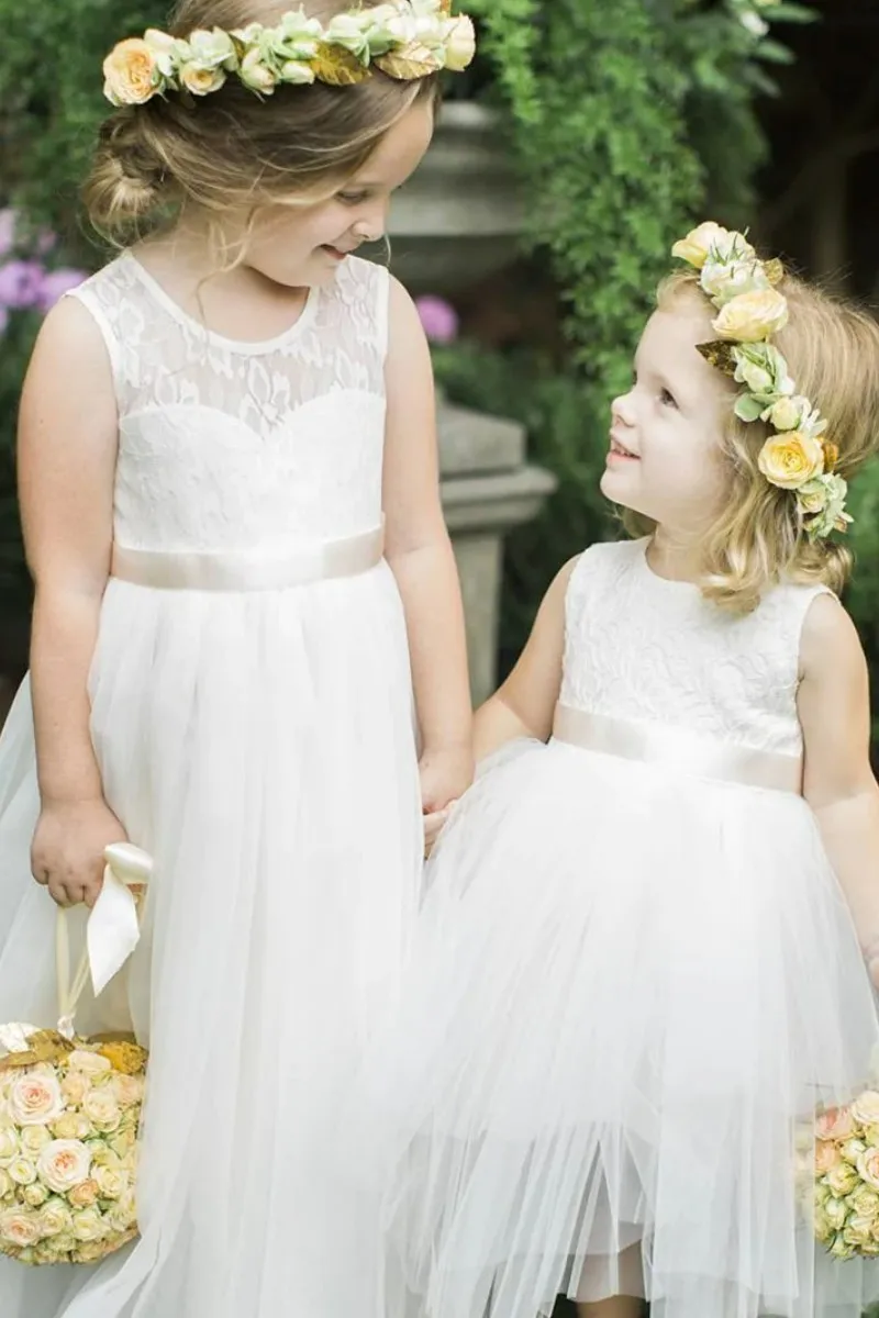 

Flower Girl Dress Cute White With Keyhole Back And Ribbon Toddler Fit Wedding Party Birthday First Communion Gowns