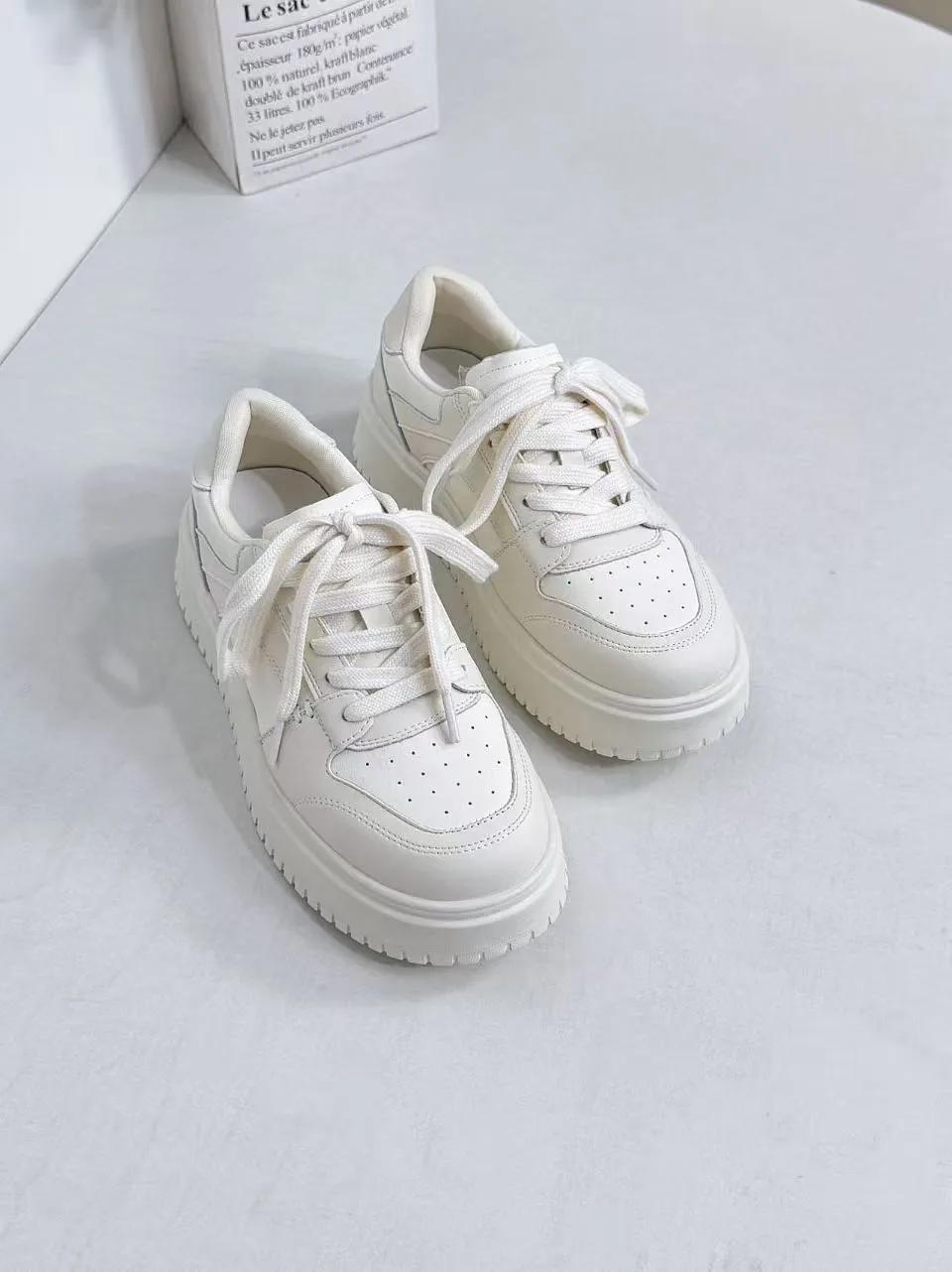 

Comfortable Thick Bottomed Casual Sneakers for Women Spring 2026 Commute Friendly Pure Color Sporty Flat Laced Shoes