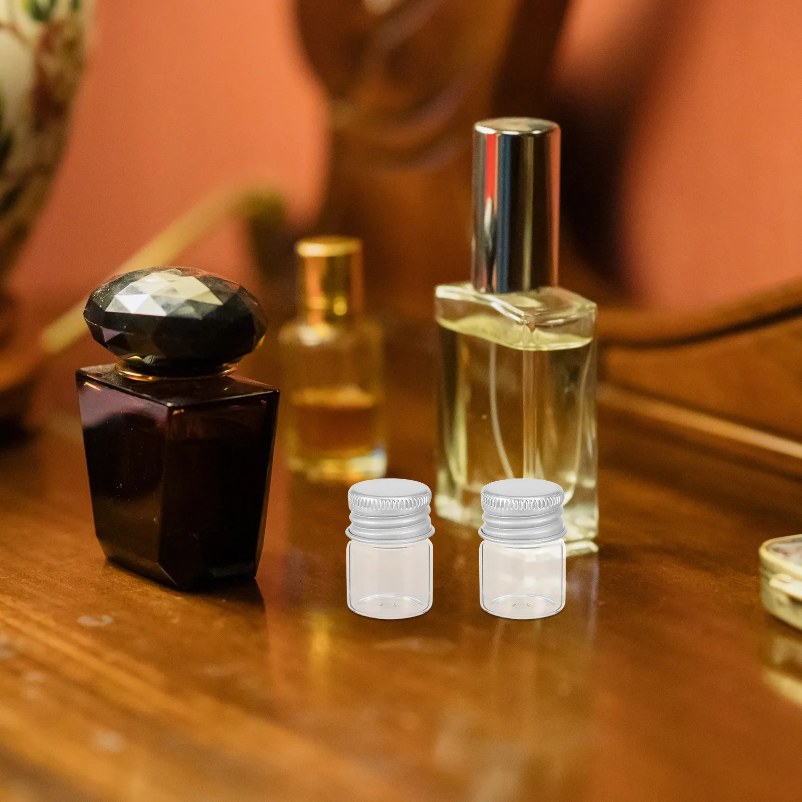 

100Pcs Mini Glass Storage Jars Clear 5Ml Aluminum Screw Cap Bottles Airtight Small Liquid Vials Essential Oil Samples DIY