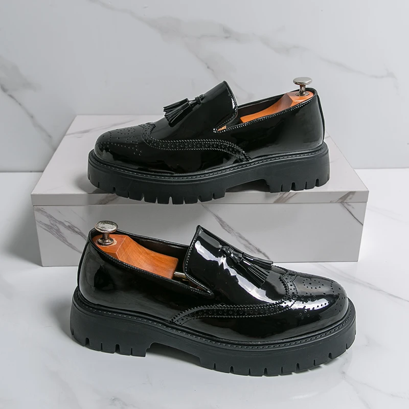 Four Seasons Classic Men Fringed Shoes Black Thick-soled Anti-slip Comfortable Breathable Fashionable Loafers Work Shoes Men