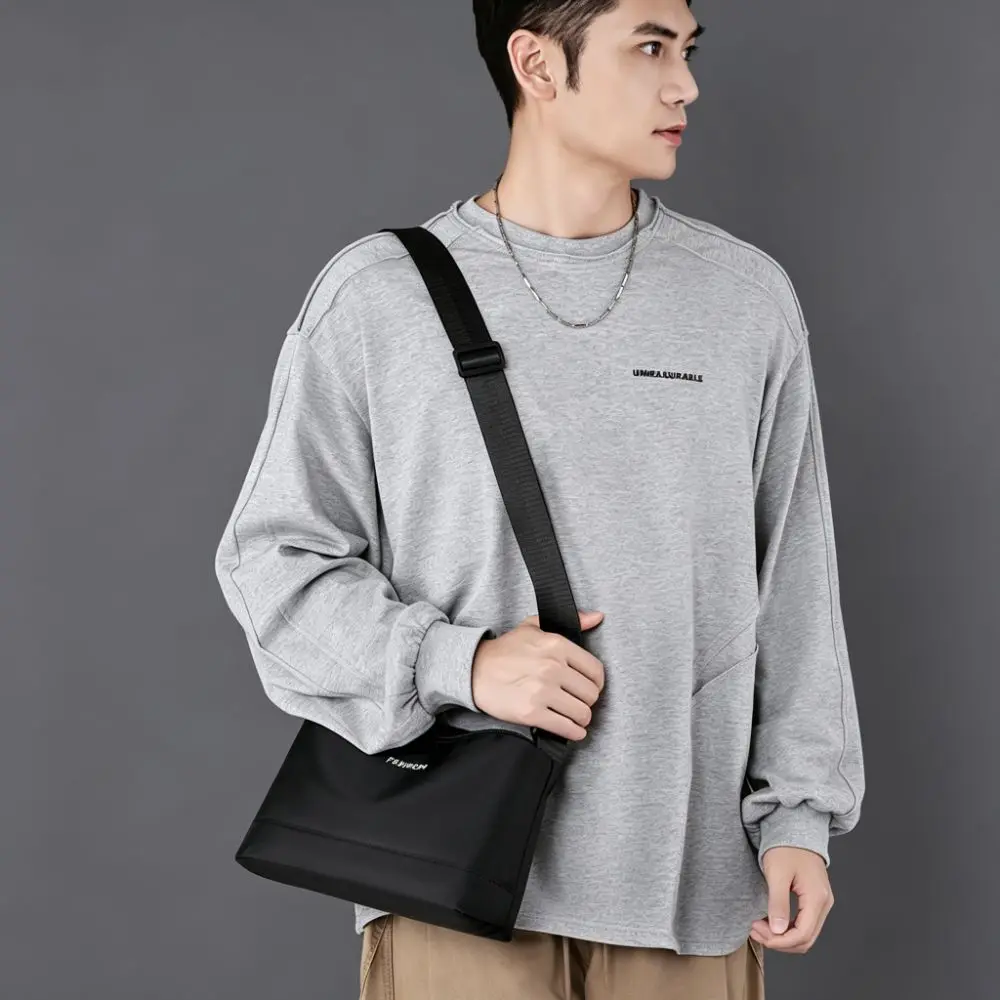 New Waterproof Shoulder Bag Large Capacity Lightweight Men's Crossbody Bag Simple Korean Style Black Handbag Work