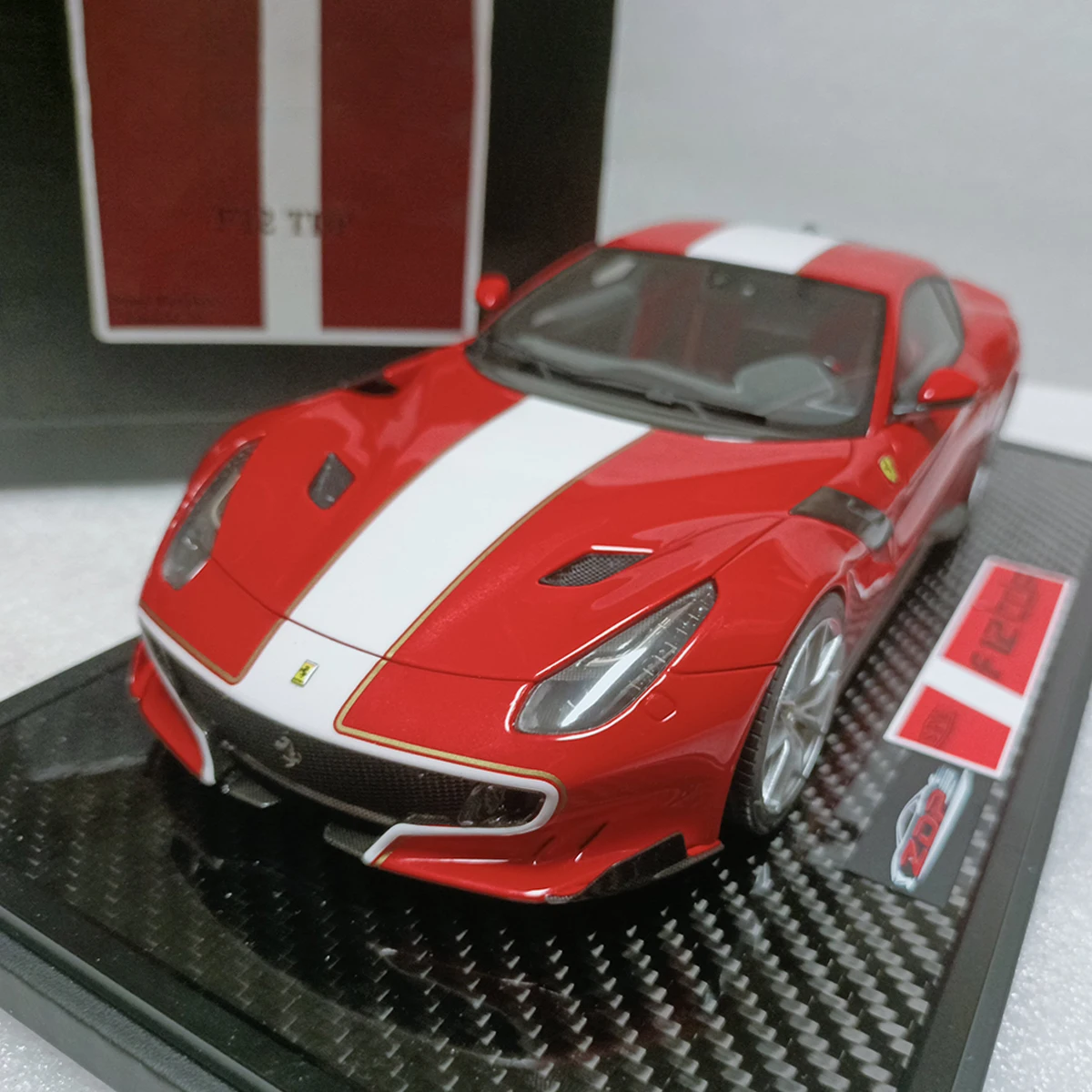 SPM 1:18 Scale Resin Red Ferrari F12 TDF Supercar Toys Cars Model Classics Nostalgia Adult Gifts Souvenir Static Display