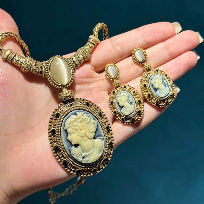 مجموعات مجوهرات النقش خمر الحج - مراجعة Vintage Fashion Trends 2025 وسعره