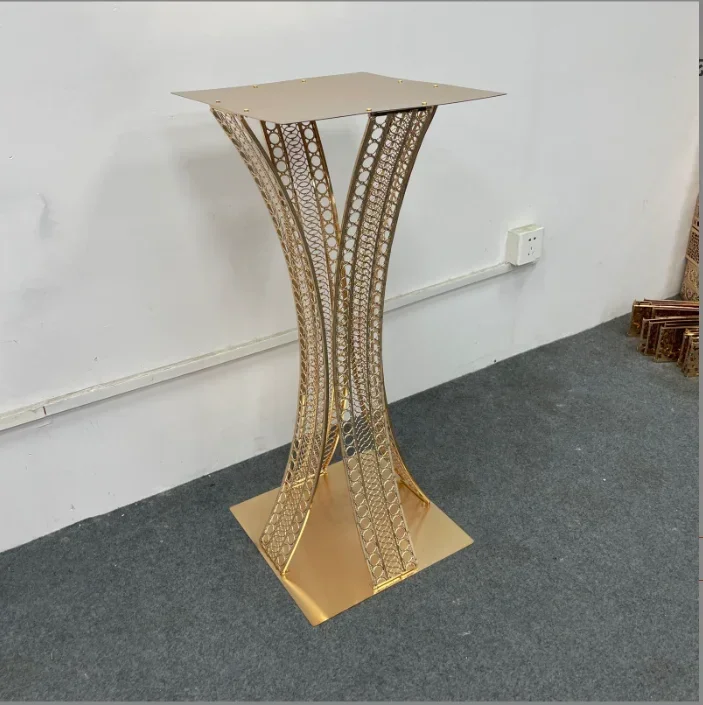 3 Stück Goldene Metall-Hohlständer mit Blumenmuster für Hochzeitsdekorationen, Säulen, Event-Arrangements, Gangdekorationen und Ausstellungsständer – Detail 5