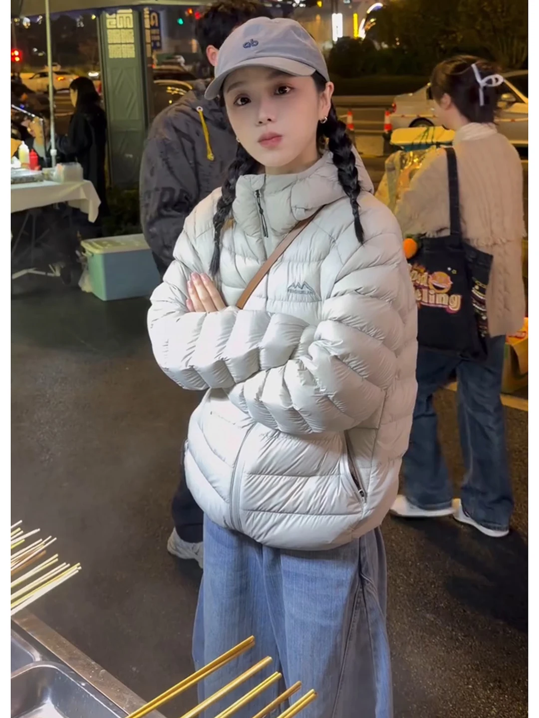 

Легкая женская зимняя куртка-пуховик Slim Fit: теплая, комфортная, дышащая, на молнии, с длинными рукавами, повседневная