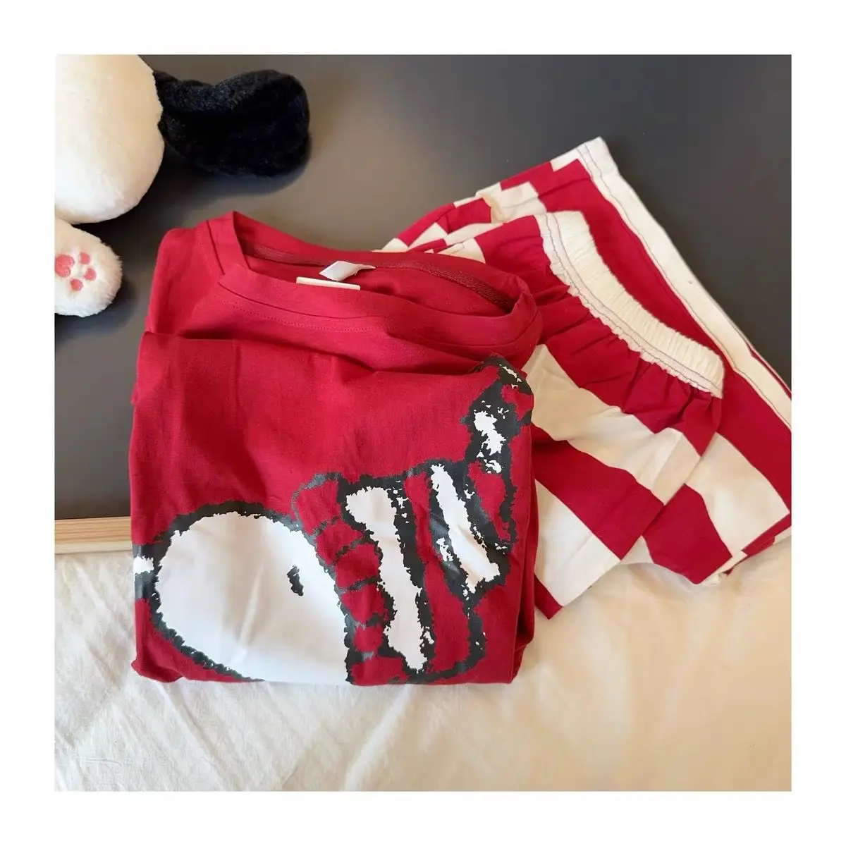 Snoopy dessin animé mignon rouge pur coton pyjamas créatif Kawaii filles décontracté à manches courtes shorts rayé loungewear cadeau en gros