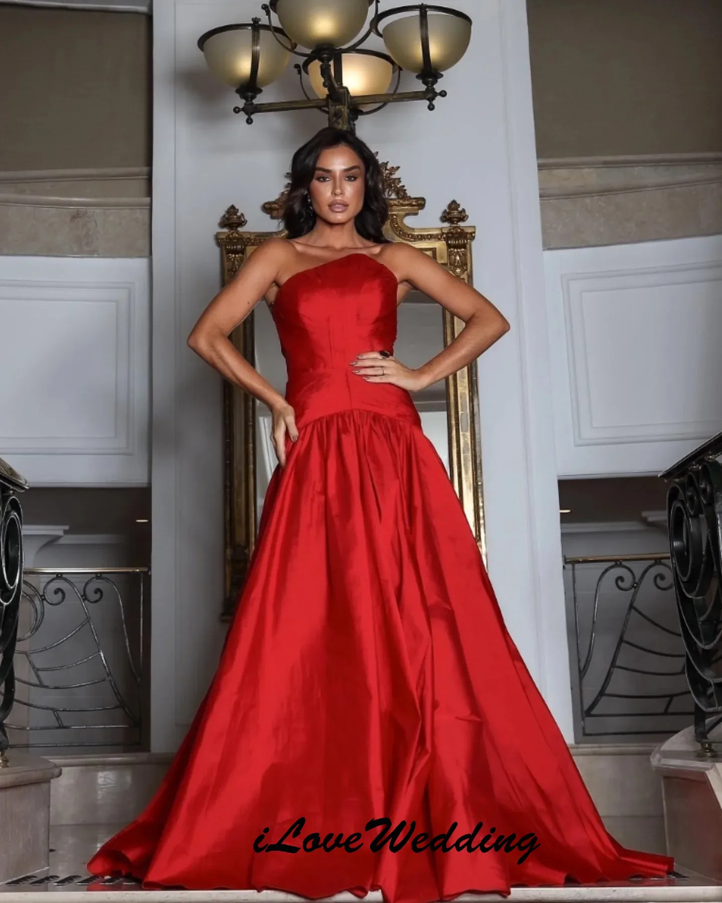 فساتين سهرة أنيقة بدون حمالات 2025 فستان حفلات الزفاف الأحمر للمرأة فساتين لحضور الحفلات الموسيقية سويب تراين بدون أكمام رسمي مخصص