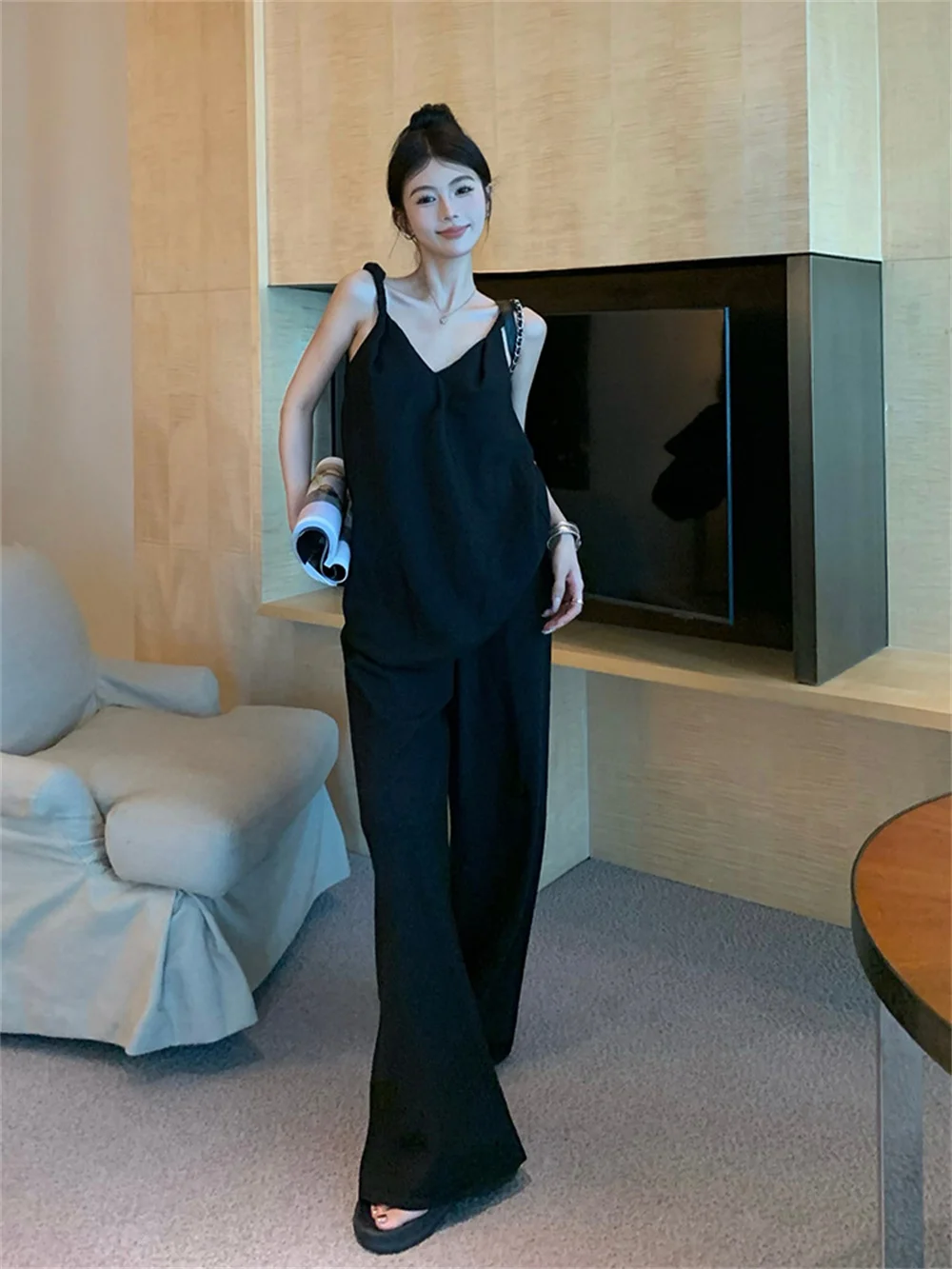 Temperament commuter twist halter vest women outside wear vertical casual dress pants simple lazy suit summer