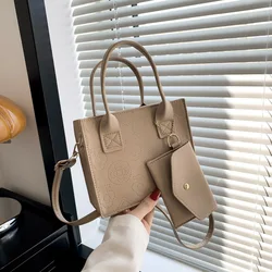 2024 Solid Color Felt Women Shoulder Bag Luxury Designer Handbag Casual Crossbody Bags For Women New Zipper Messenger Bag