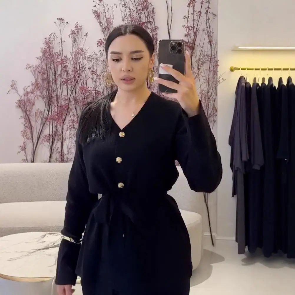 V-Neck Button-Up Long Sleeve Knitted Sweater Coat Bodycon  Skirt Women's Autumn New Casual Style Fashion Outerwear