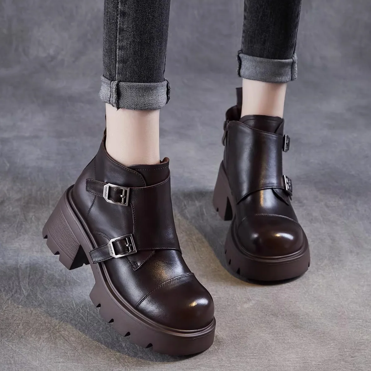 

Genuine Leather Retro Boots Women's New Style Belt Buckle Motorcycle Boots Thick Bottom Short Boots High Top