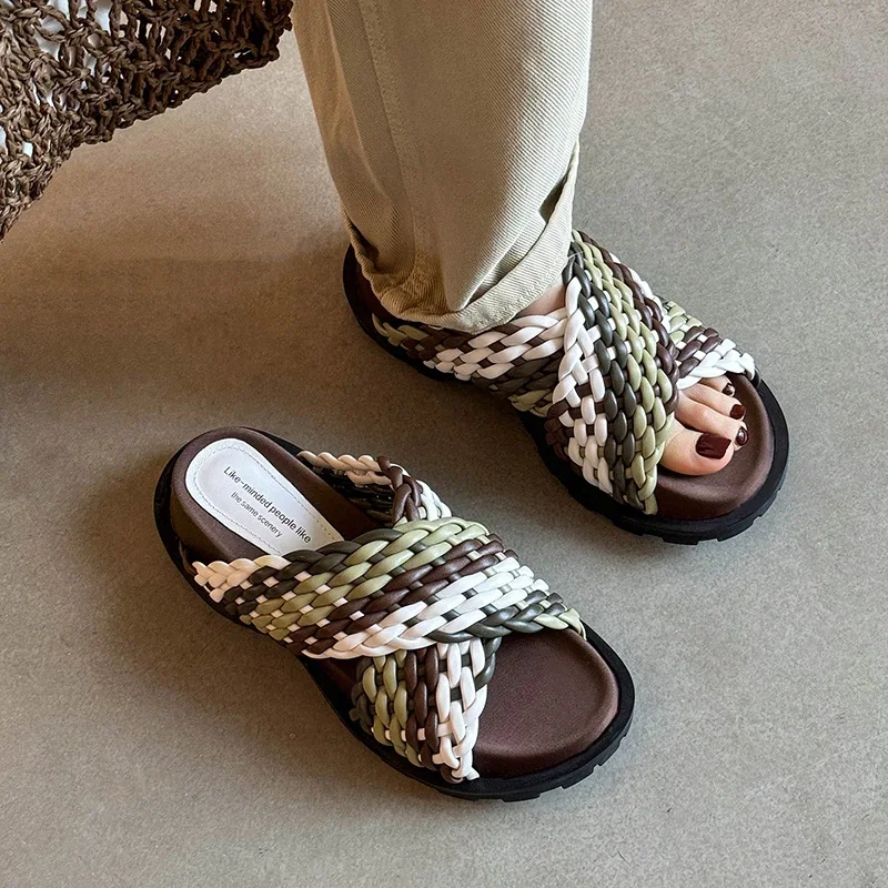 

Новинка 2023 года, летние женские сандалии из натуральной кожи, 22-24,5 см, женская обувь из искусственной кожи с плетением и перекрестными петлями, модные тапочки на платформе
