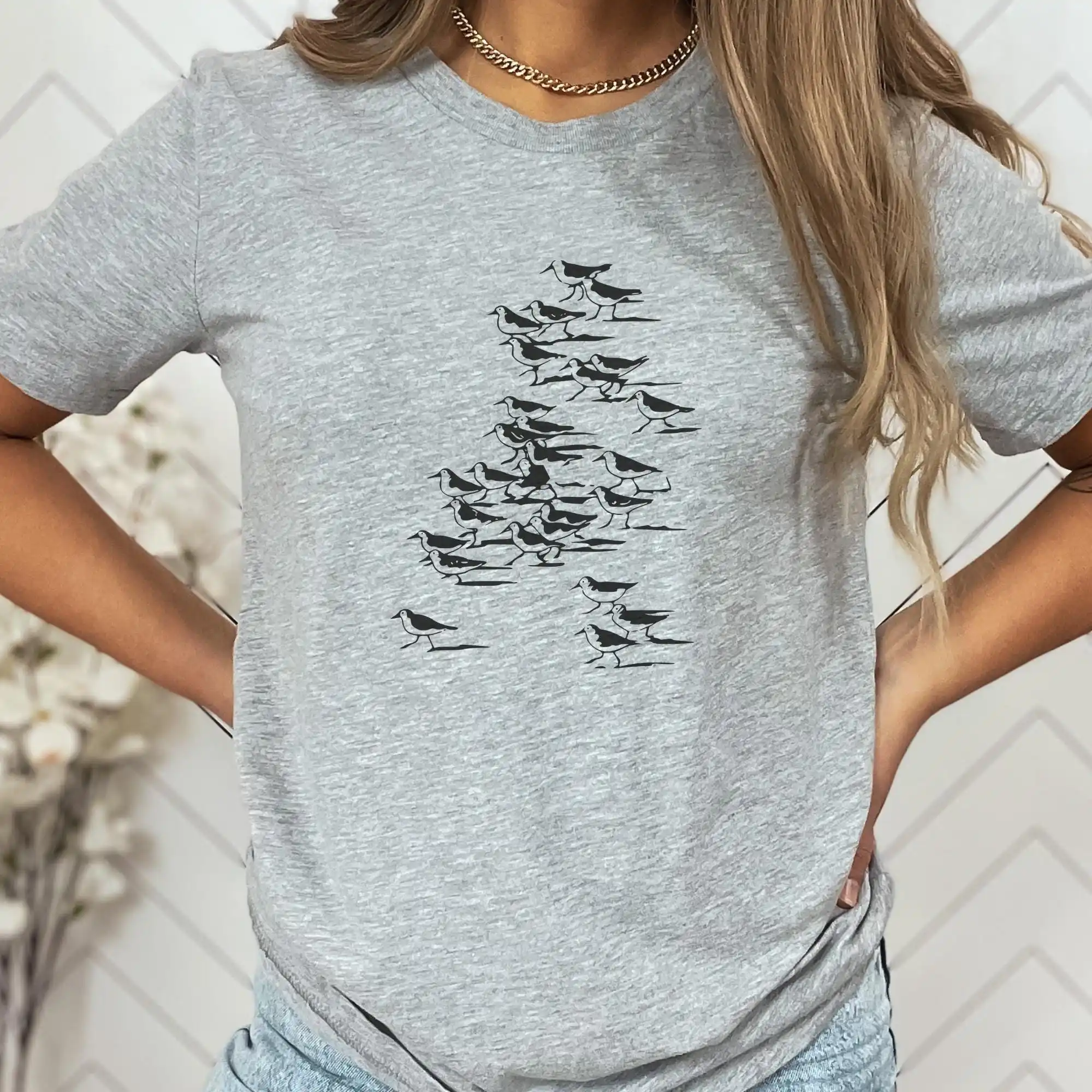Birdwatching T Shirt Vintage Shorebirds Graphic Tee Nature Lovers Gift Unisex Boho Style Wildlife Bird Silhouette T-Shirt