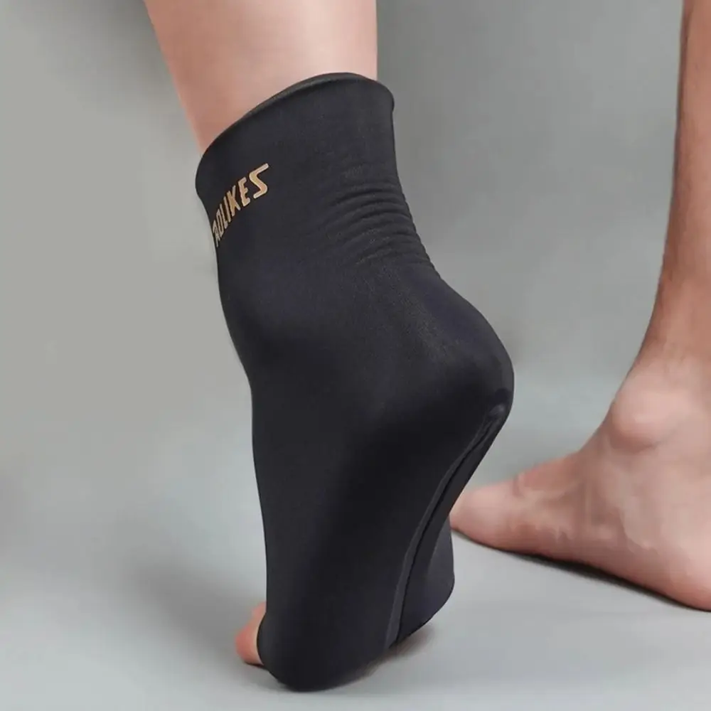

Hot & Cold Relief Gel Ankle Sleeve Reusable Soft-Touch Ankle Ice Pack 360° Full Coverage Premium Gel Ankle Support