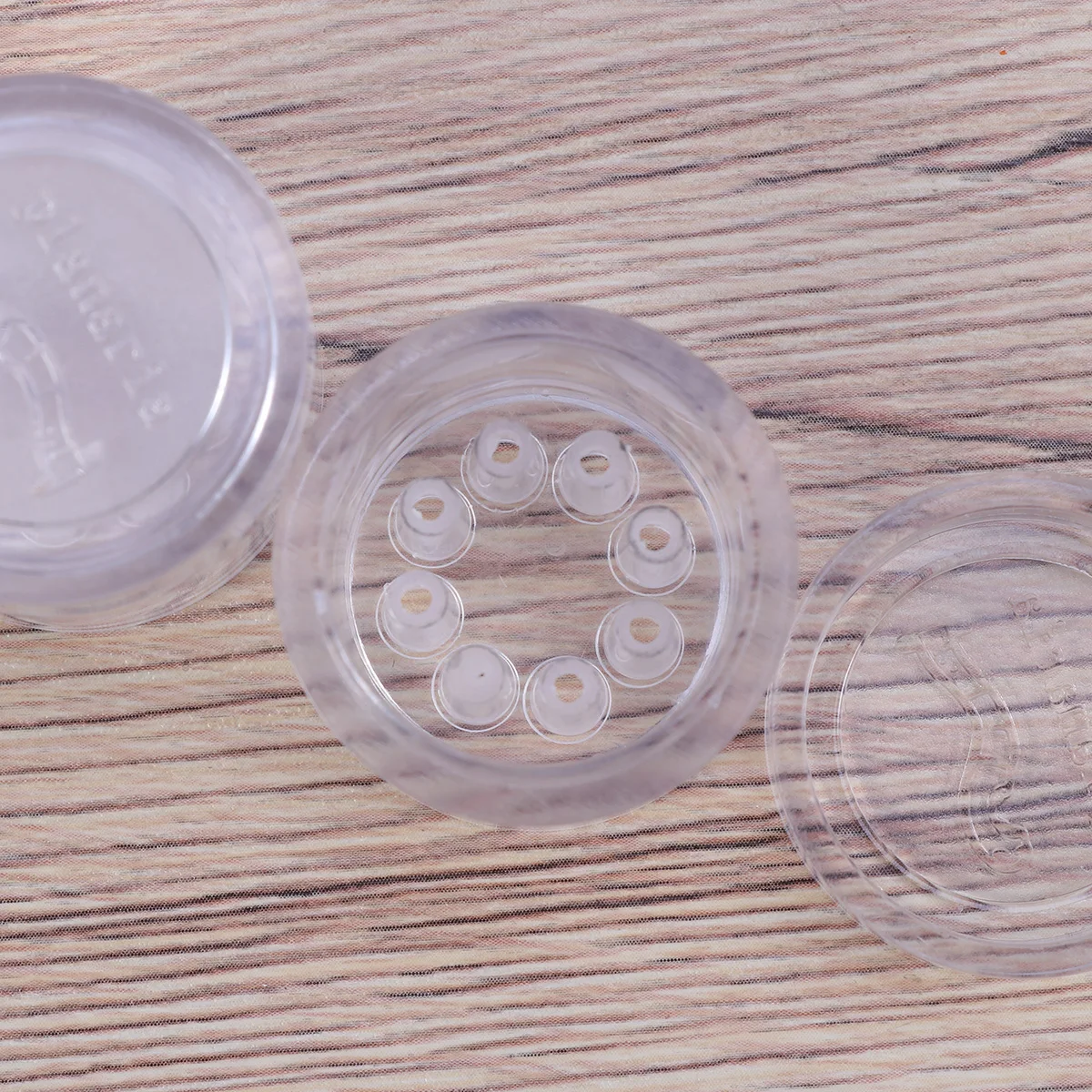 

2 pcs 8 Holes Planarian Trap For Aquarium Fish Tank Cleaner Tool Durable Worm Catcher Portable Aquarium Accessories Fish Tank