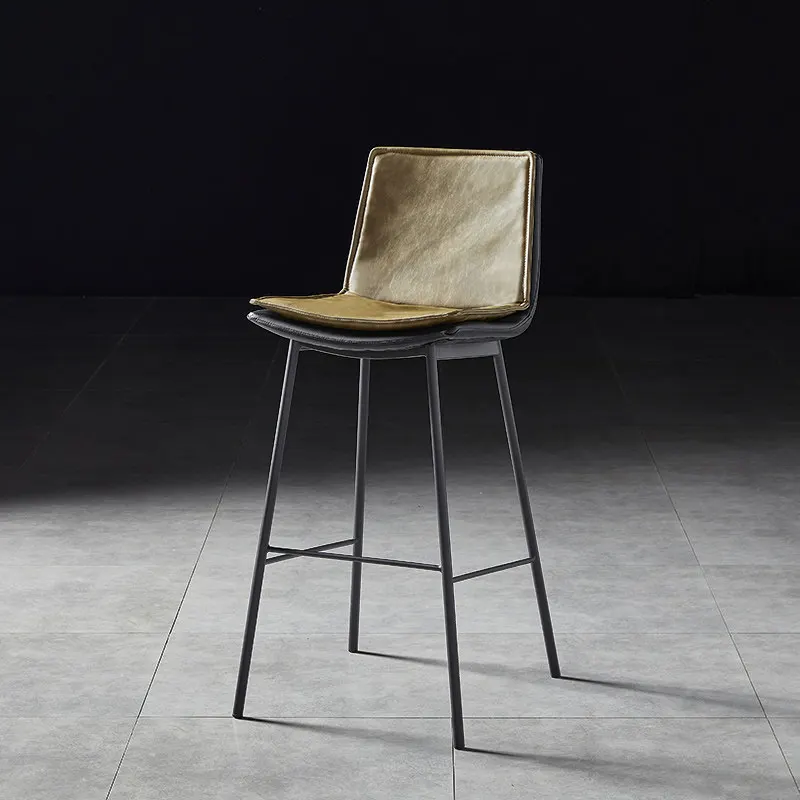 Tabourets de bar hauts design, esthétique moderne et relaxante, chaises de bar d'extérieur minimalistes, tabourets de plage en cuir, mobilier tendance