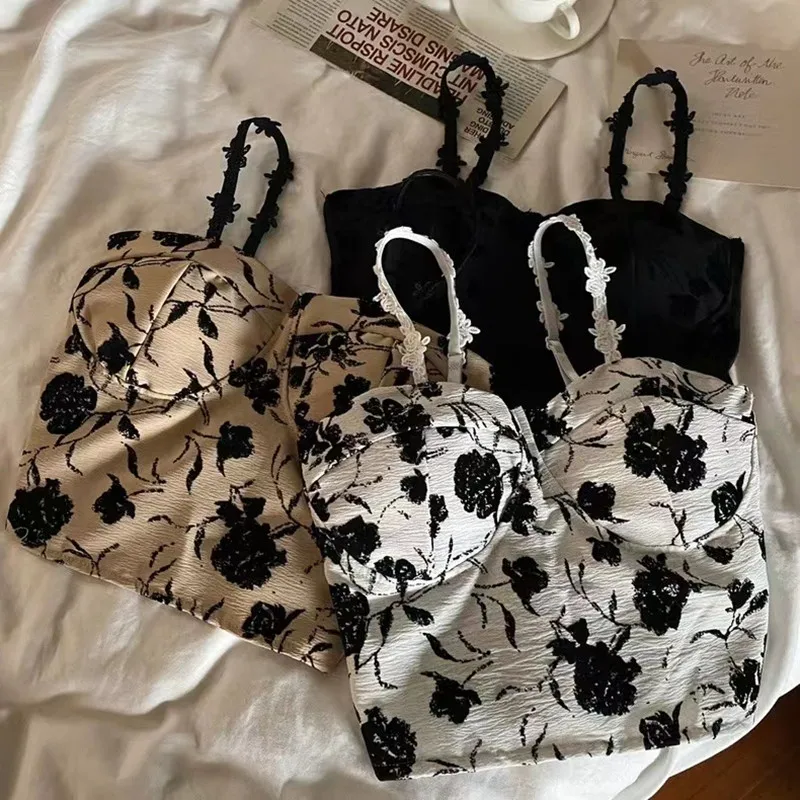 早春の女性用オルトラップチェストストラップベスト、胸パッド付きインテイテッドブラ、ベース付き、流行のアウタートップ