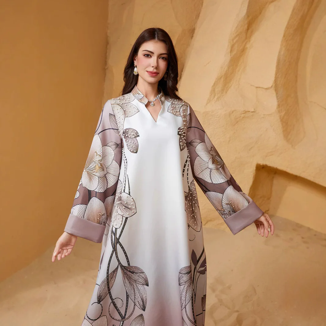 

Middle East Saudi Arabia Muslim Luxury Fashion Islamic Women's Robe Printed Nail Bead Hot Diamond V-neck Flip Sleeve Dress