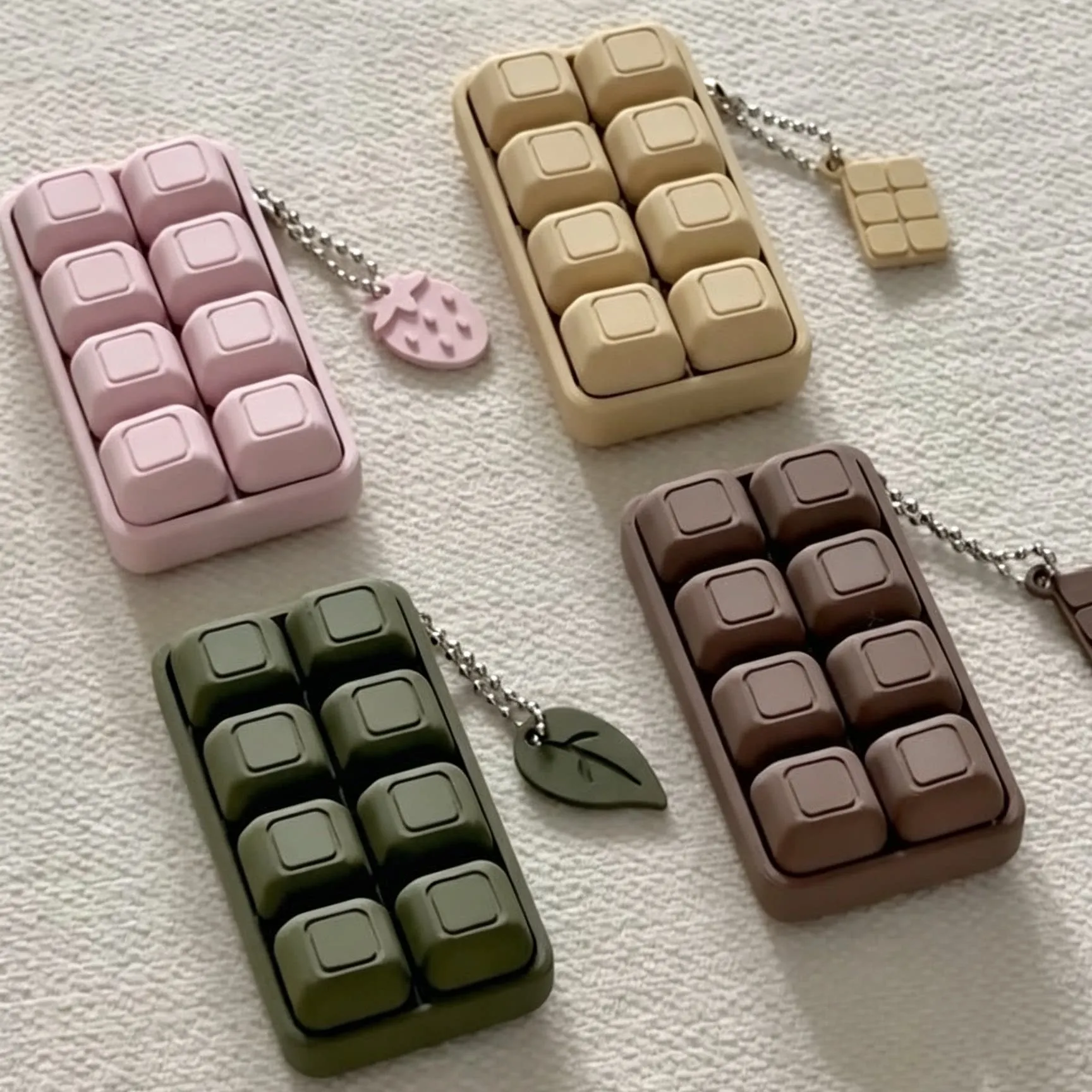 Creative 3D Printed  Keyboard  Stress Relief Toy Keychain Bag Gift for Friends Ins Style Decompression Toy