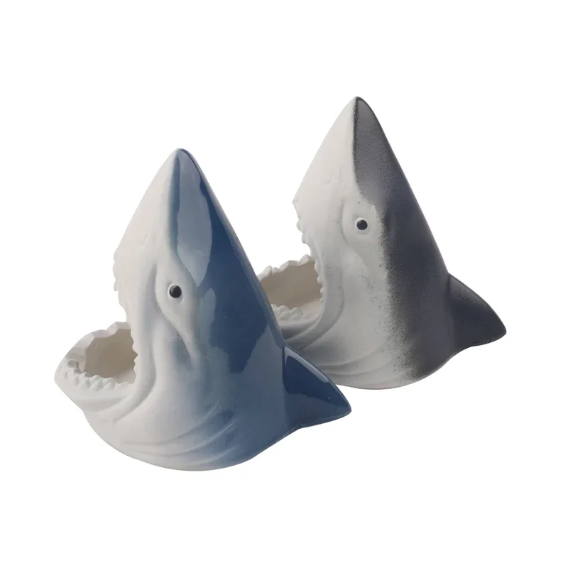 Creative Shark Head Shape Ashtray Desk Crafts Portable Ash Tray Cigarette Holder Tobacco Smoking Utensil Storage Box Key Tank