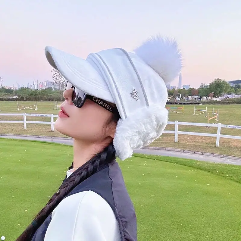 

Women's Thermal Golf Baseball Cap, Detachable Fleece Ear Covers & Windproof Design, Winter Sports Hat with Thick Lining