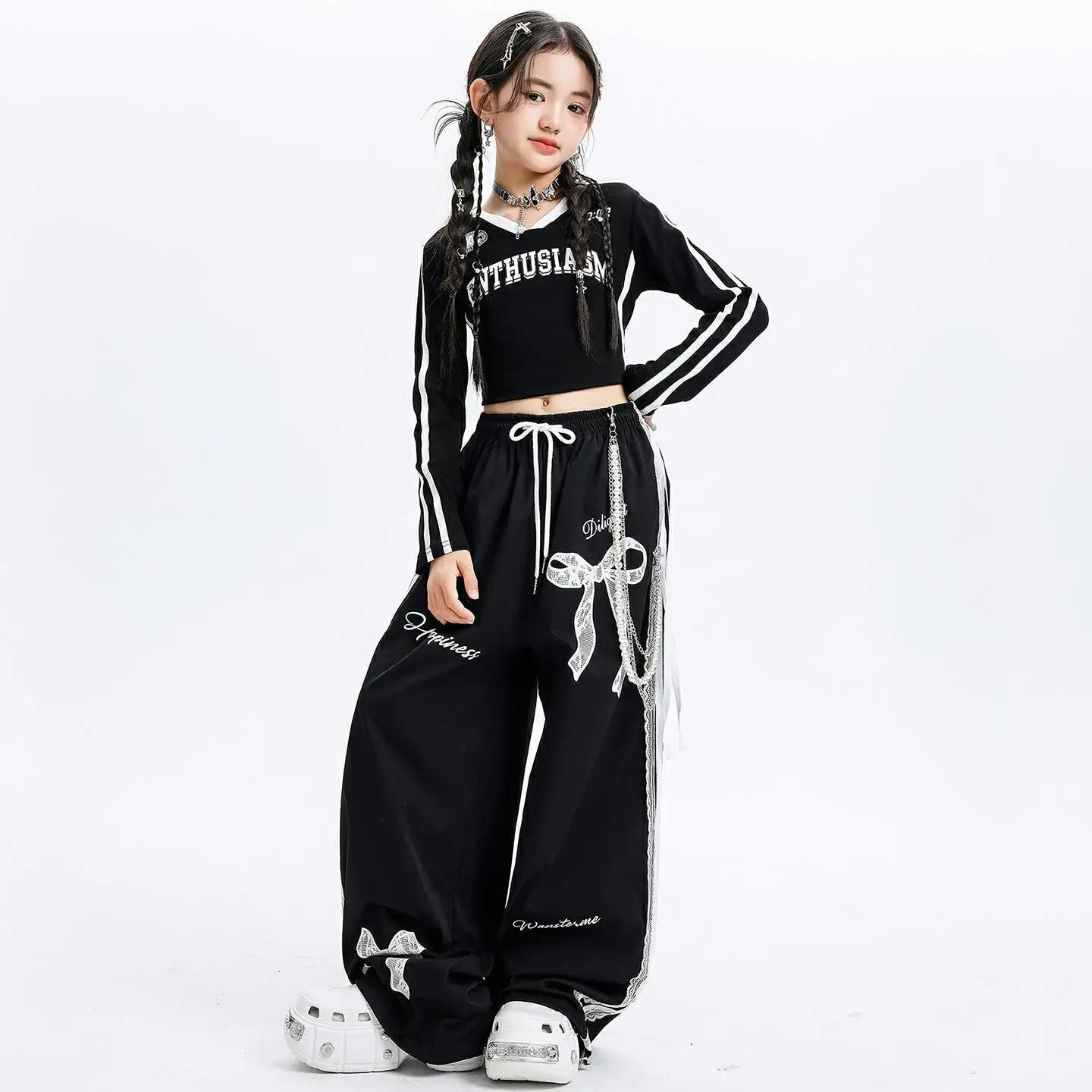 

Детская одежда в стиле K-pop и хип-хоп: черная укороченная футболка с V-образным вырезом и длинными рукавами, повседневные брюки с кружевными полосками для девочек, костюм для уличных танцев
