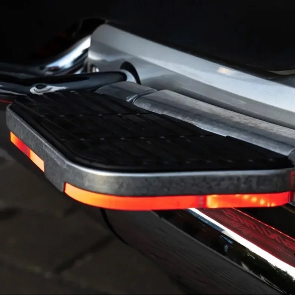 Per GOLDWING 1800 GL1800 Accessori Moto Passeggero Pedane Nuova Illuminazione A LED Pedale Goldwing 1800 2001-2017