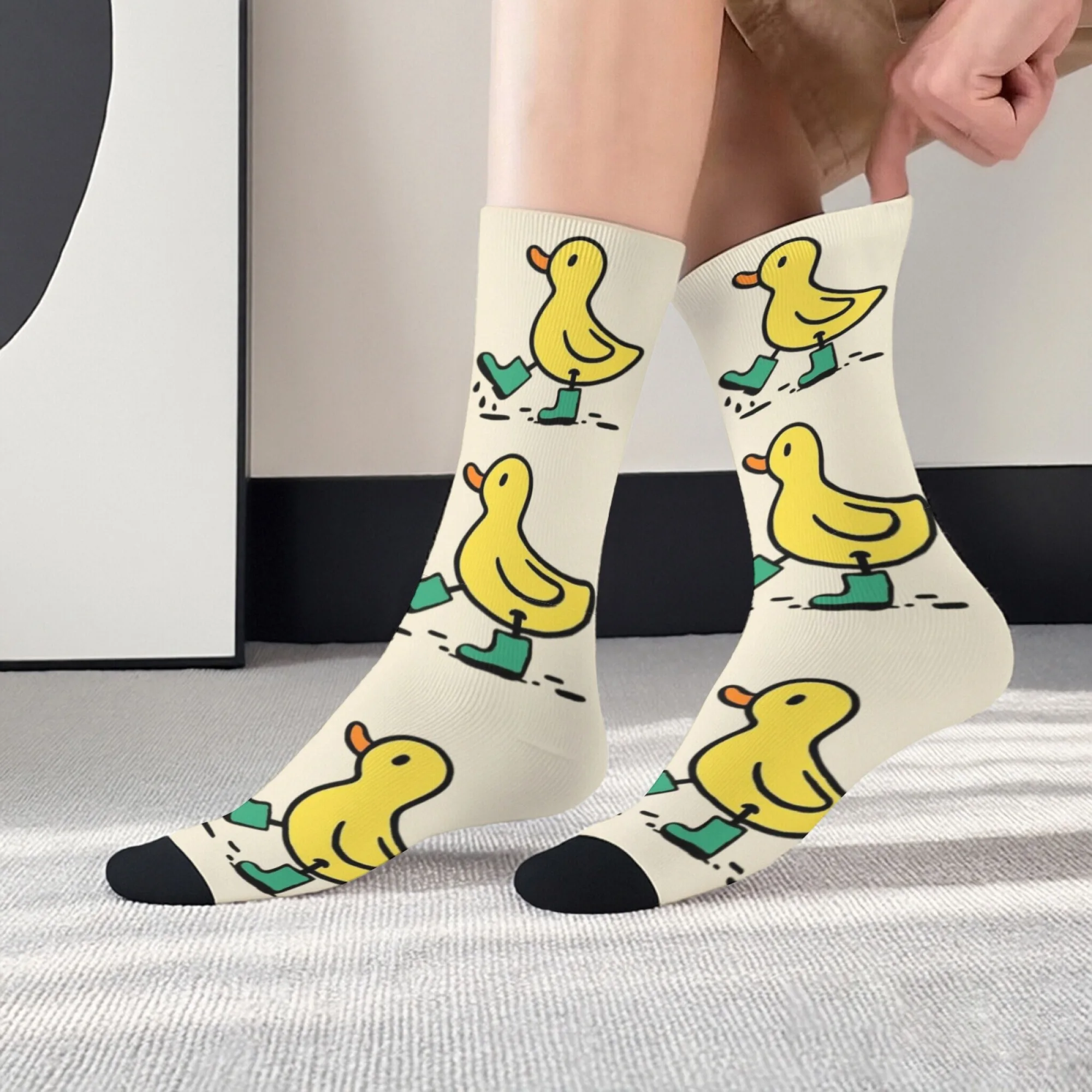 

Yellow Rubber Duck-themed Fun and Novel Men's Mid-calf Socks Cute Cartoon Retro Style Comfortable and Soft Outdoor Casual Socks