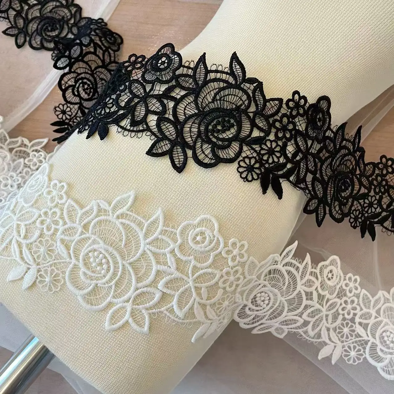 

Rose flowers Guipure Lace Border For Sewing Delicate Bridal Kids Fashion Dresses In ivory Color Fabric Accessories