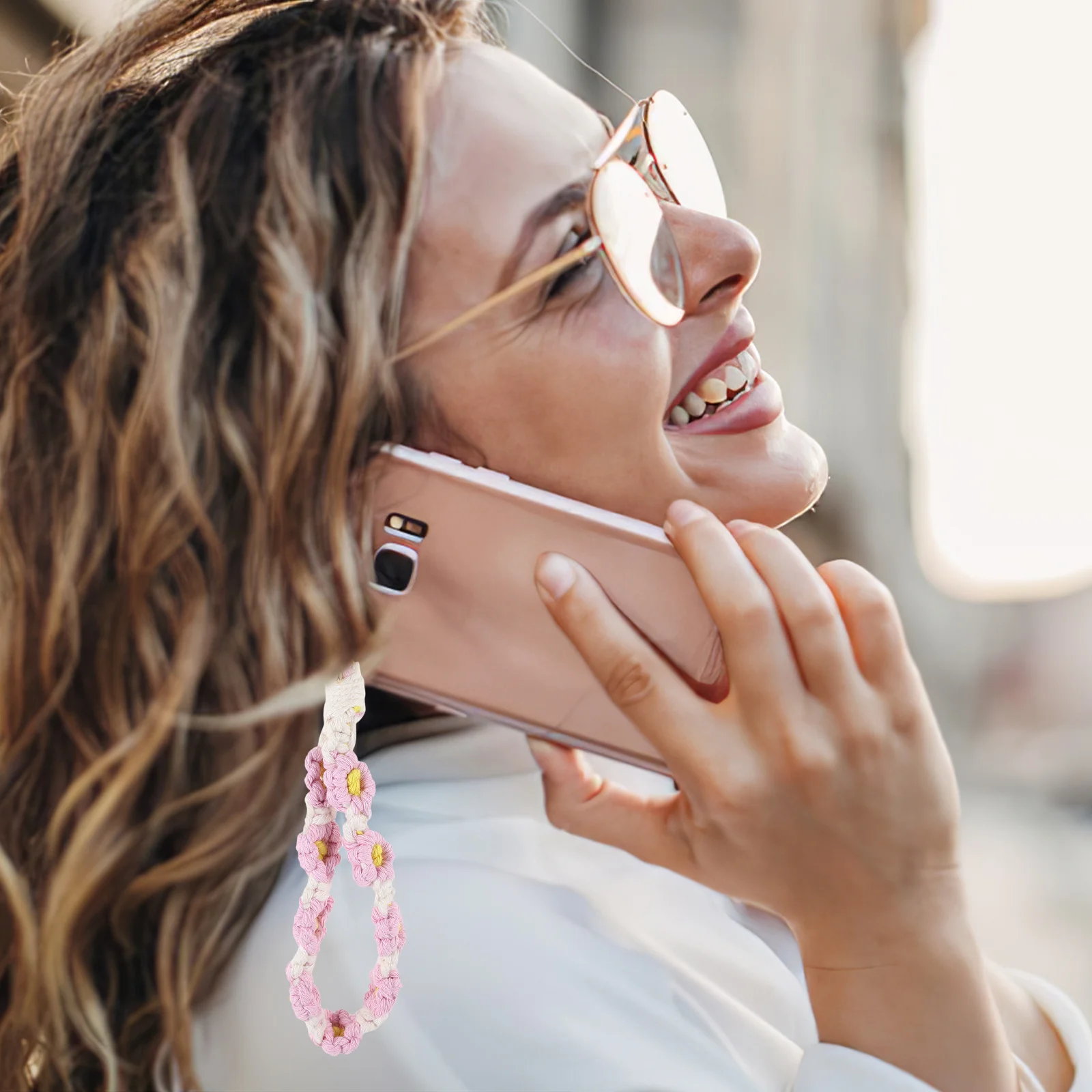 

2Pcs Macrame Wristlet Keychains Flower Rope Bracelet Key Chain Strap for Keys Wallet Phone Women Keychain Wristlet