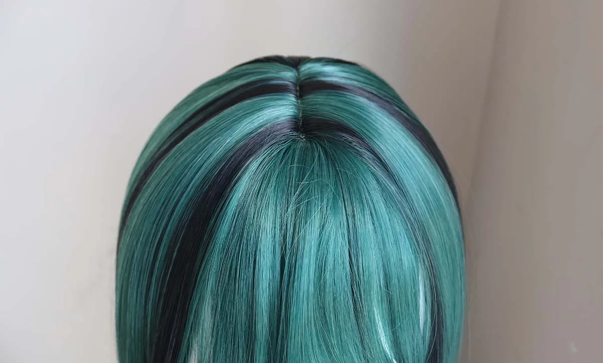 Hochwertige Damen Anime Total Drama Cosplay Gwen Grün-Schwarz Gemischte Bob-Perücke – Detail 3