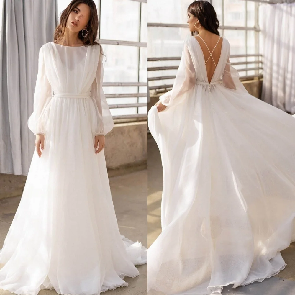 

Customized Elegant White Tulle Wedding Dress High Quality Crew Neck Long Sleeves Bridal Gowns Chapel Train Buttons Back Dress