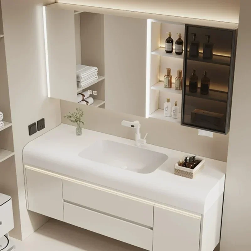 Muebles, armario de baño, tocador, armario pequeño, estante para medicamentos, tocador estrecho, estación de salón de lujo, suelo, toalla