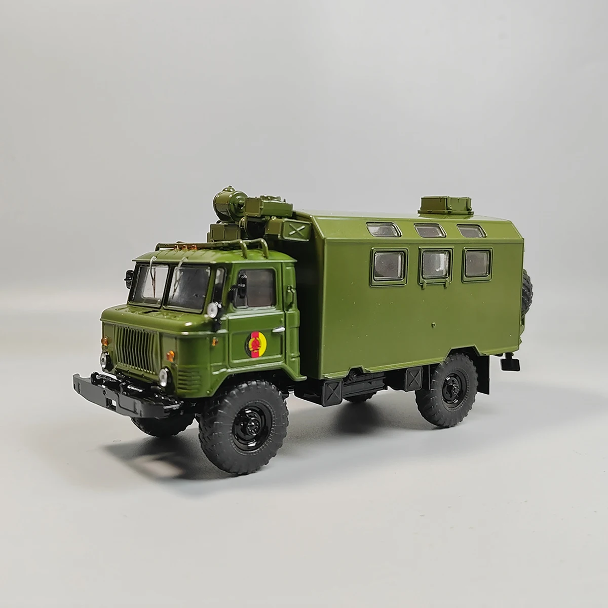 Ssm escala 1:43 liga fundida alemanha leste GAZ-66 veículo de transporte brinquedos carros modelo clássicos presentes adultos lembrança exibição estática