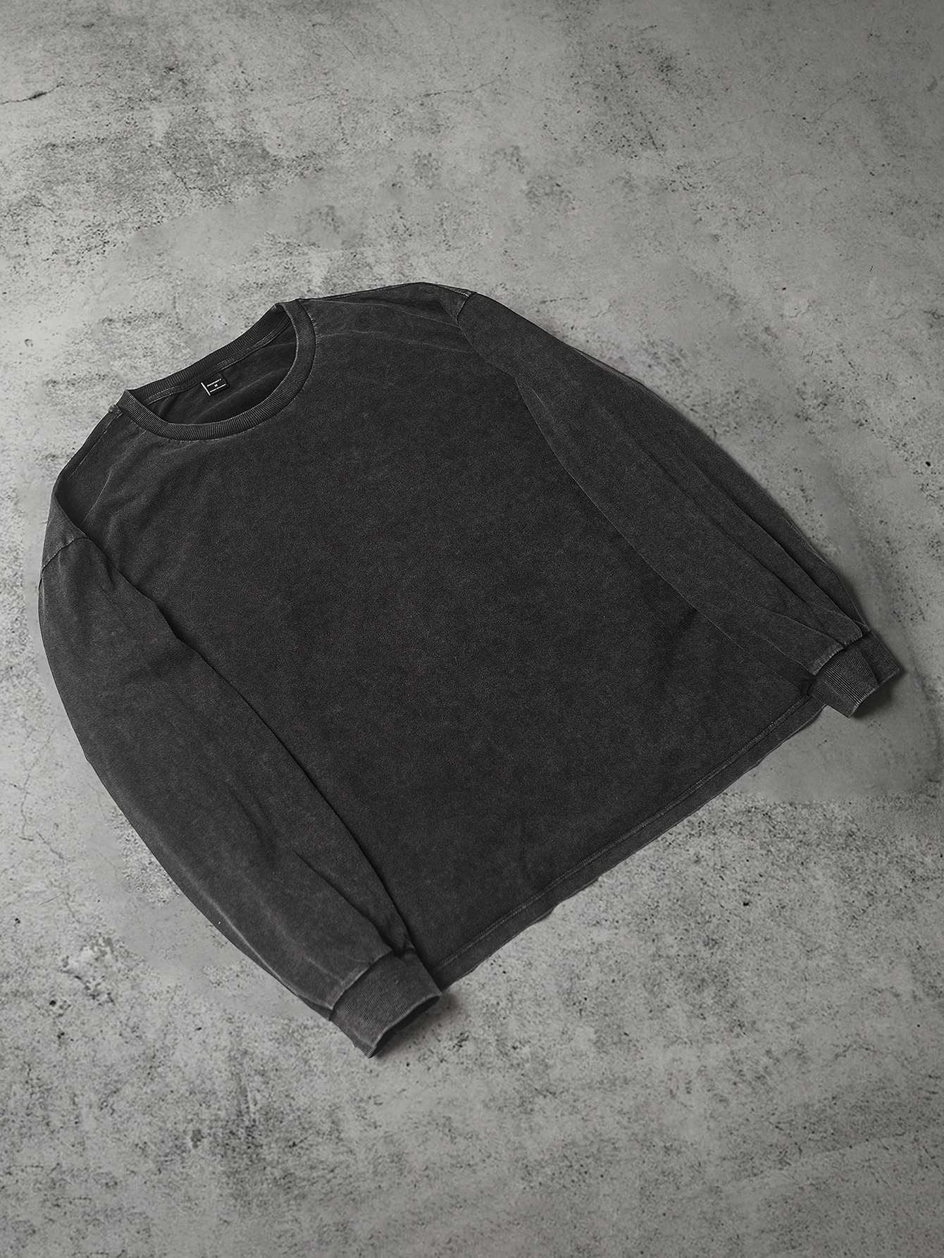 Thumbnail 2 - #11 Best Crew Neck Plain Tees to Buy In 2026