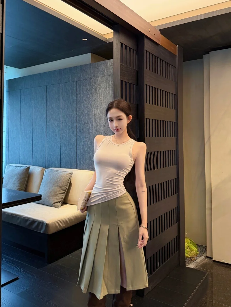 

Sexy Kumikumi Two-Piece Set with A-Line Skirt And Split Sleeveless Vest in Milk Tea Color for Women Summer Fashion Casual Wear