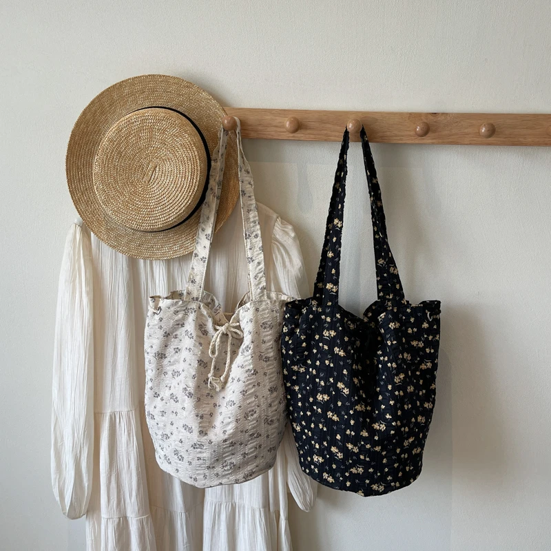 

Summer College Commuting Canvas Large Capacity Crossbody Bag for Women 2026 High Quality Fresh Floral Underarm Shoulder Bags