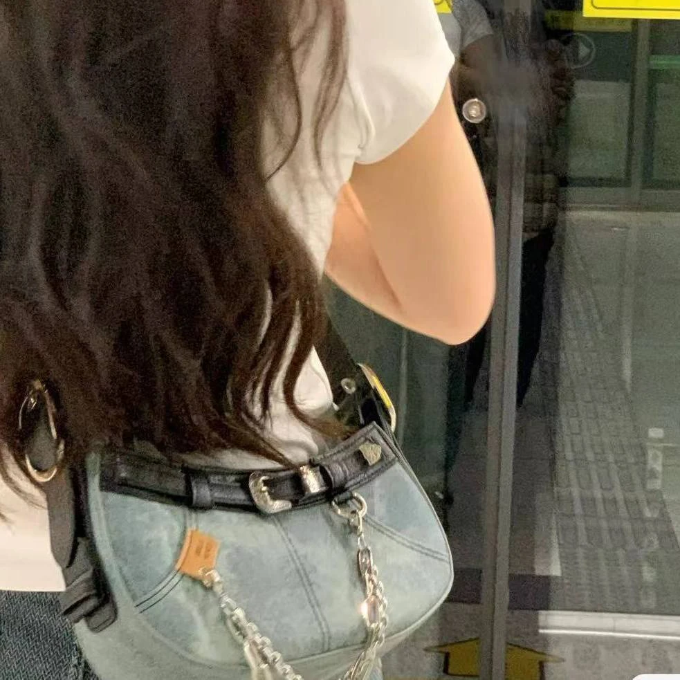 American Retro Harajuku Style Y2k Cool Chain Denim Pu Belt Handbag Underarm Bag Women Bag Large Capacity Storage Bag Purses
