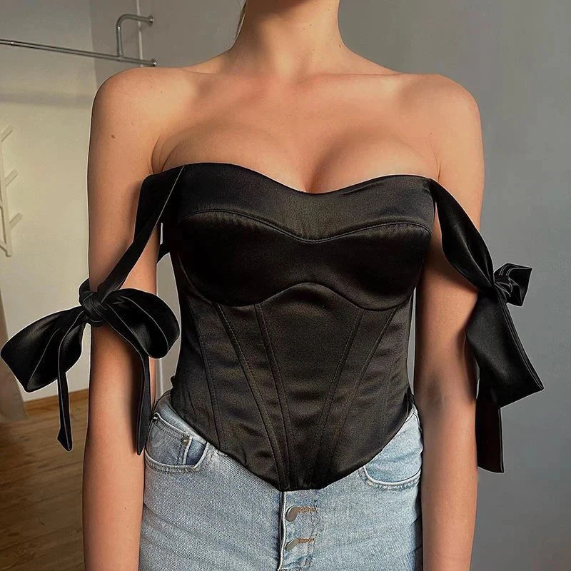 Y2K outfit 2000s streetwear gothic fashionable aesthetic camisole party summer girl EMO cut top slim fit