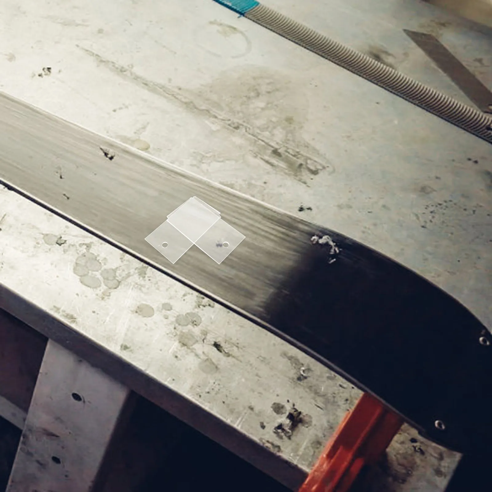 

Набор из 2 скребков для лыж и сноубордов из нержавеющей стали: эффективное очищение и удаление воска для зимних видов спорта