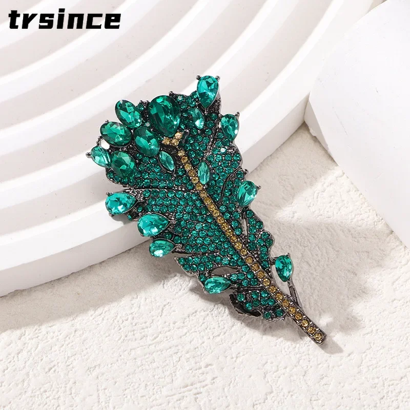 Luxury Vintage Design Green and Purple Crystal Feather Brooch Women's Wedding Dress Corsage Men's Suit Accessories