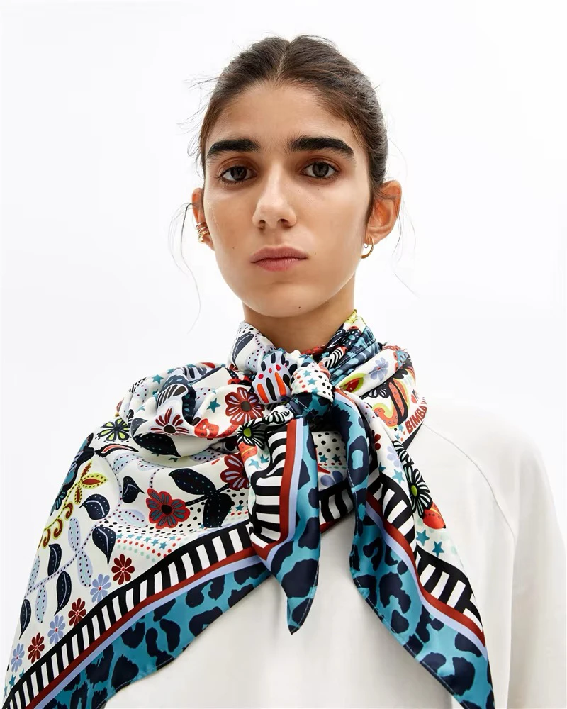 bimba-y-による、高級手作りシルクスカーフショール。軽量で多用途なファッションアクセサリー。オールシーズン対応。エコフレンドリーなrpet素材を使用。