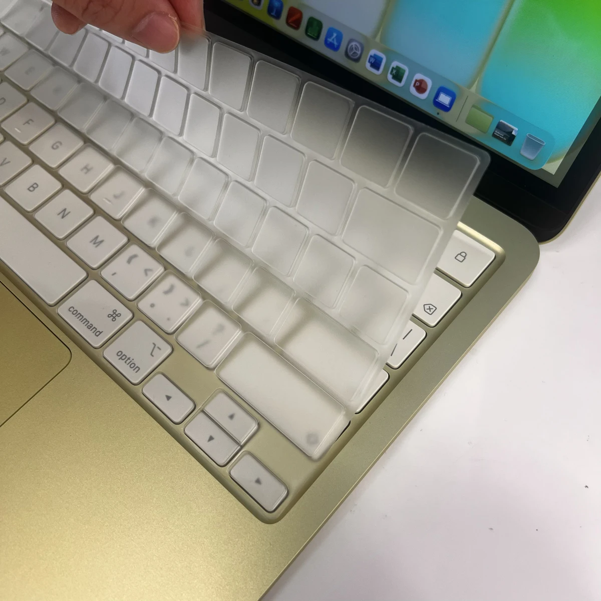 2026 New Release TPU Transparent Keyboard Cover Protector for MacBook Neo A3404 Dust-Proof Keyboard Skin