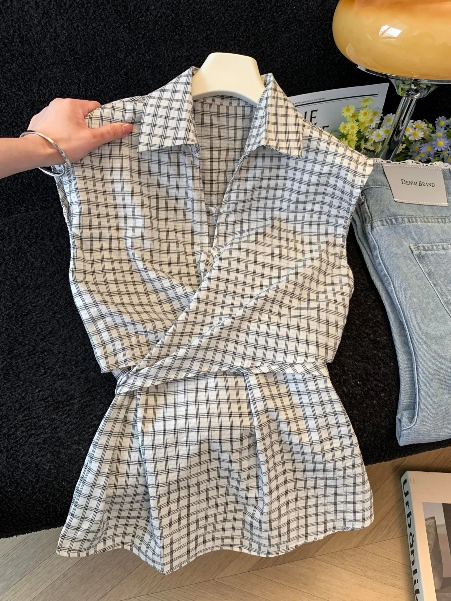 

Korean Style Plaid Neck Sleeveless Shirt Women Summer 2026 New Design Sense Waist Cinch Slimming Small Top