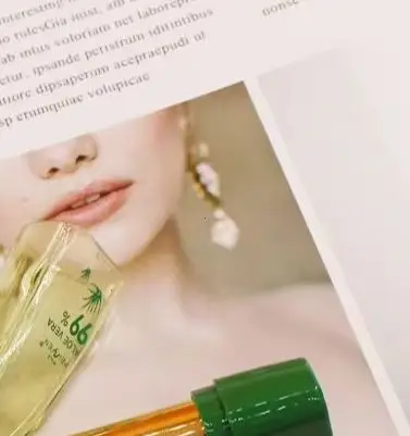 Bálsamo Labial Hidratante Natural de Aloe Vera - Batom que Muda de Cor com a Temperatura, Longa Duração, Nutre e Cuida dos Lábios