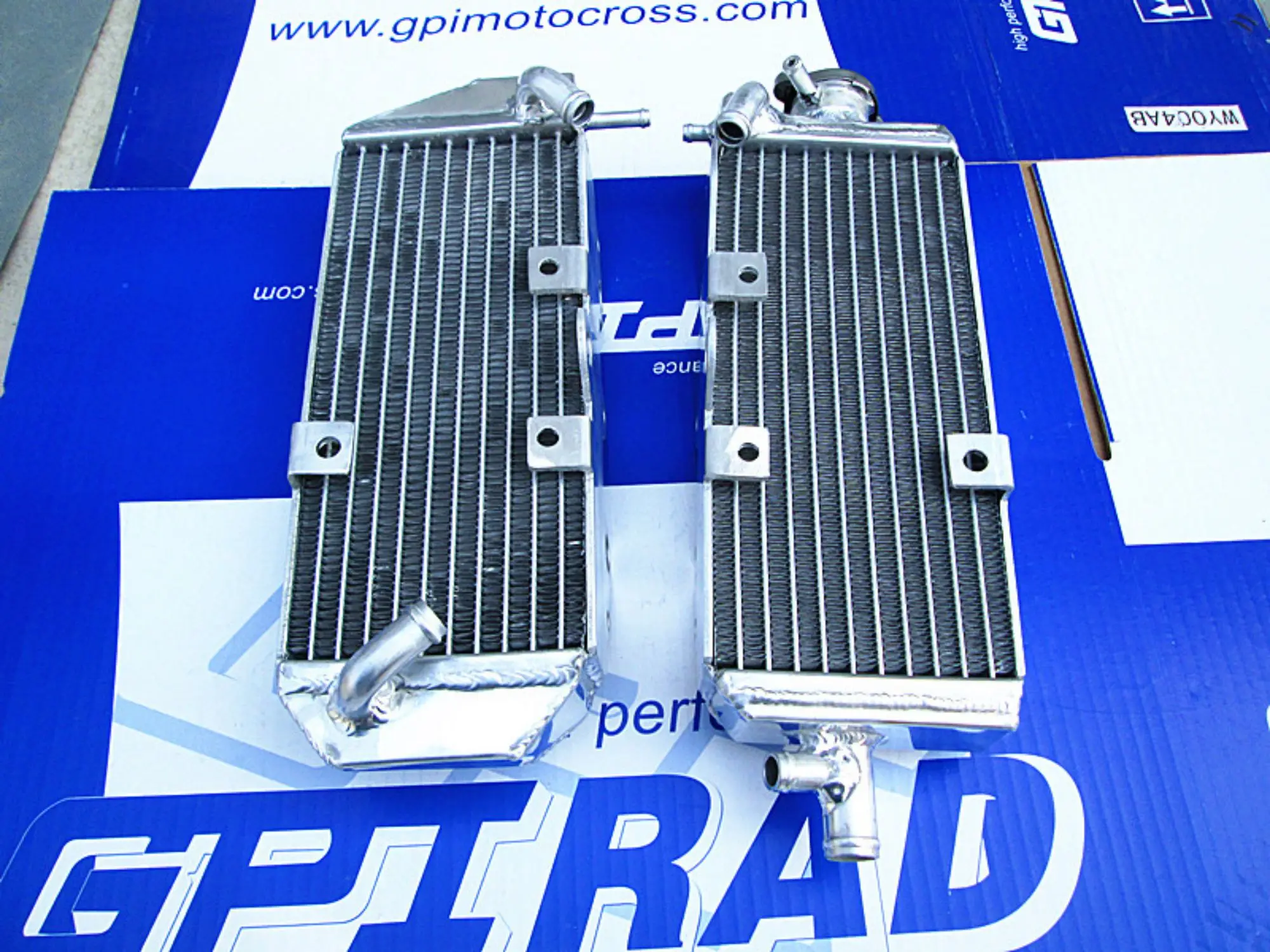 New Left side & Right side of Aluminum Radiator For 1993-1995 Suzuki RM125 RM 125 Cooler Cooling Coolant 1993 1994 1995