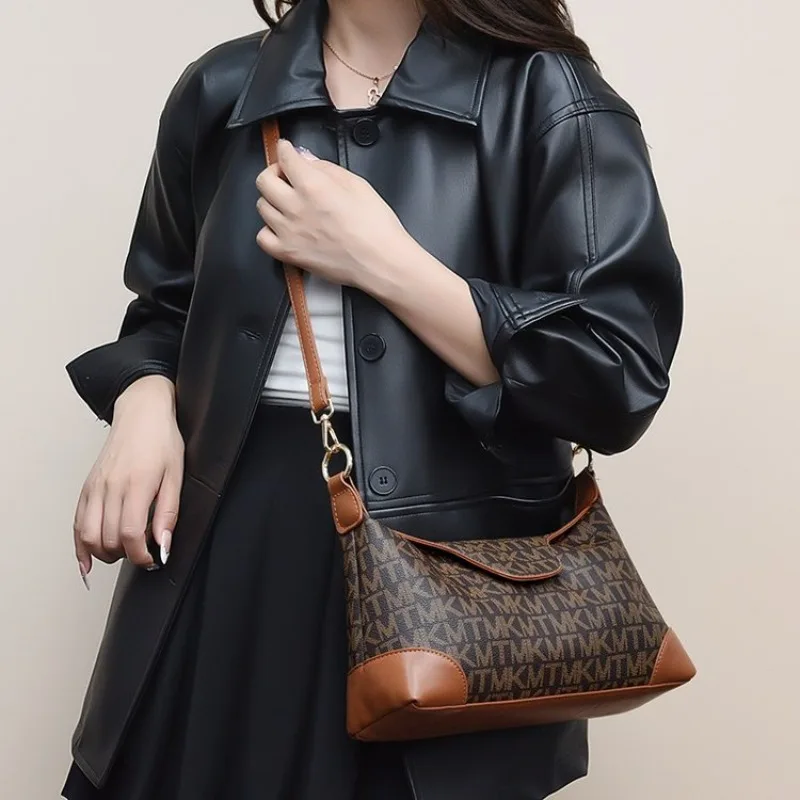 Luxury Vintage Diaper Bag For Women Elegant Crossbody Bag Minimalist Leather Tote Designer Textured And Fashionable Bag - view 4