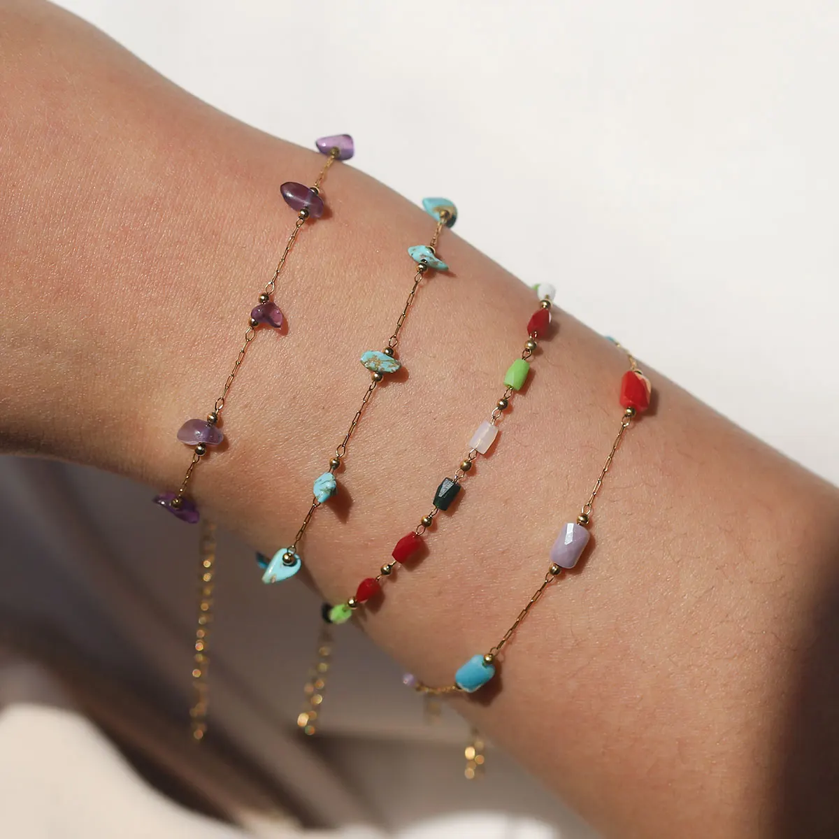 

GIOIO Natural Stone Crystal Bracelet Crystal Quartz Crushed Stainless Steel Chain Gold-Plated Waterproof Summer Simple Bracelet